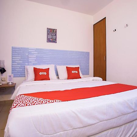 Oyo 43963 T Signature Hotel Petaling Jaya Exteriér fotografie