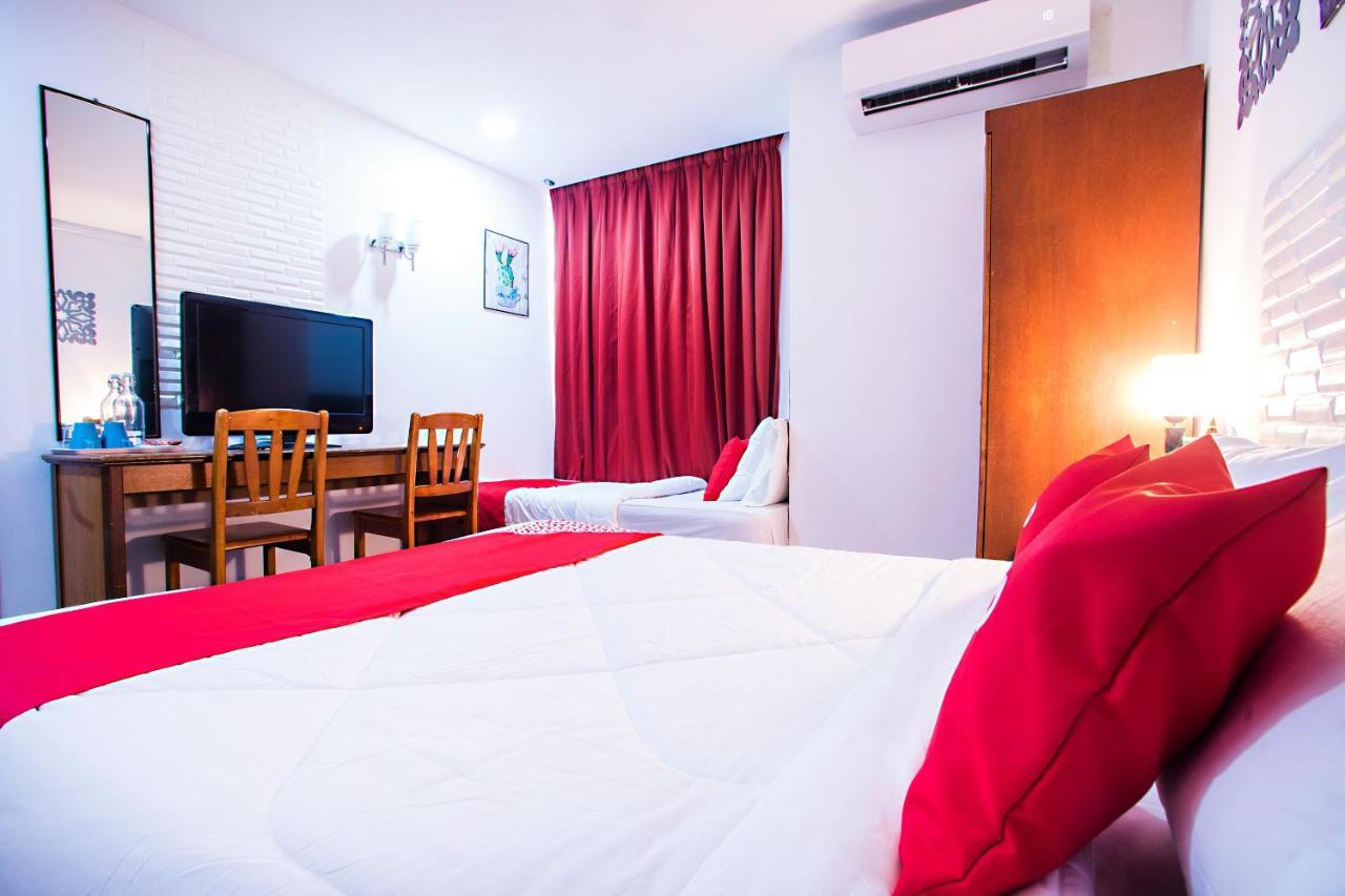 Oyo 43963 T Signature Hotel Petaling Jaya Exteriér fotografie