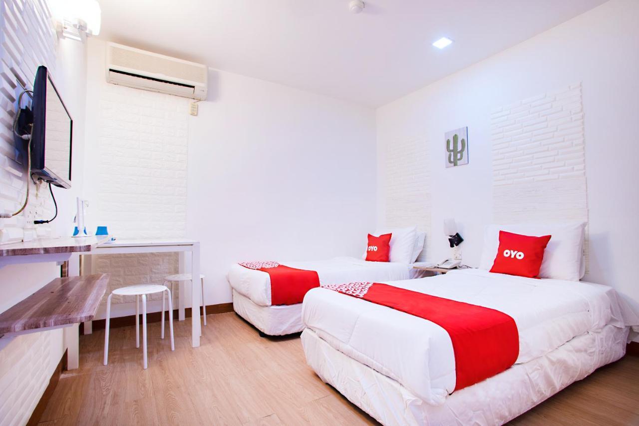 Oyo 43963 T Signature Hotel Petaling Jaya Exteriér fotografie