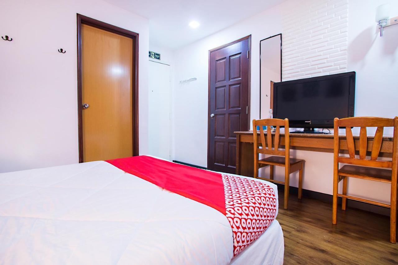 Oyo 43963 T Signature Hotel Petaling Jaya Exteriér fotografie