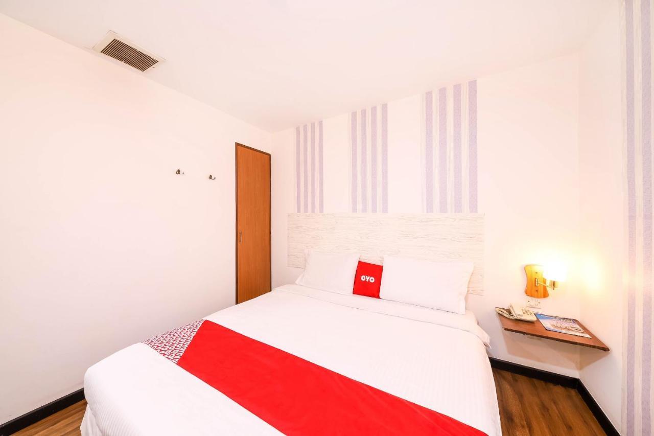 Oyo 43963 T Signature Hotel Petaling Jaya Exteriér fotografie
