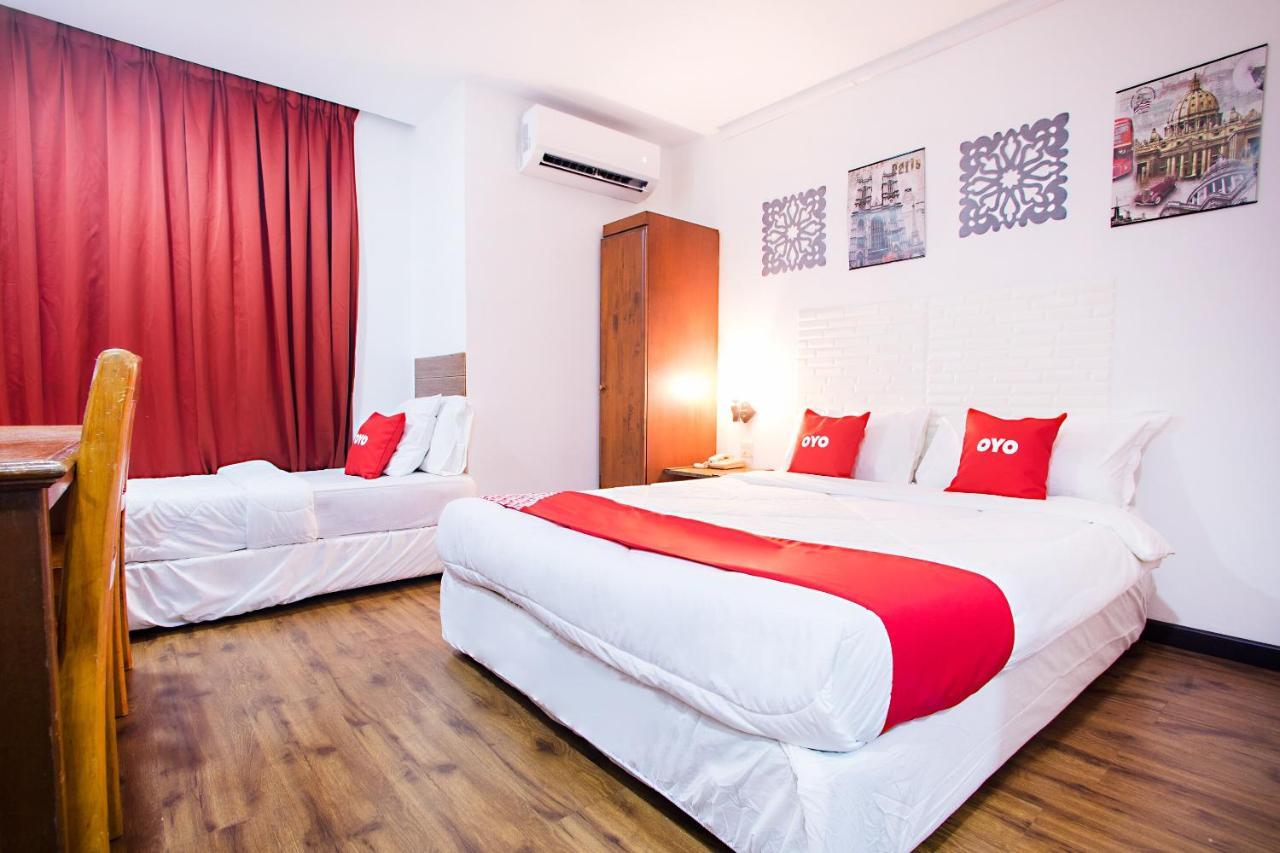 Oyo 43963 T Signature Hotel Petaling Jaya Exteriér fotografie