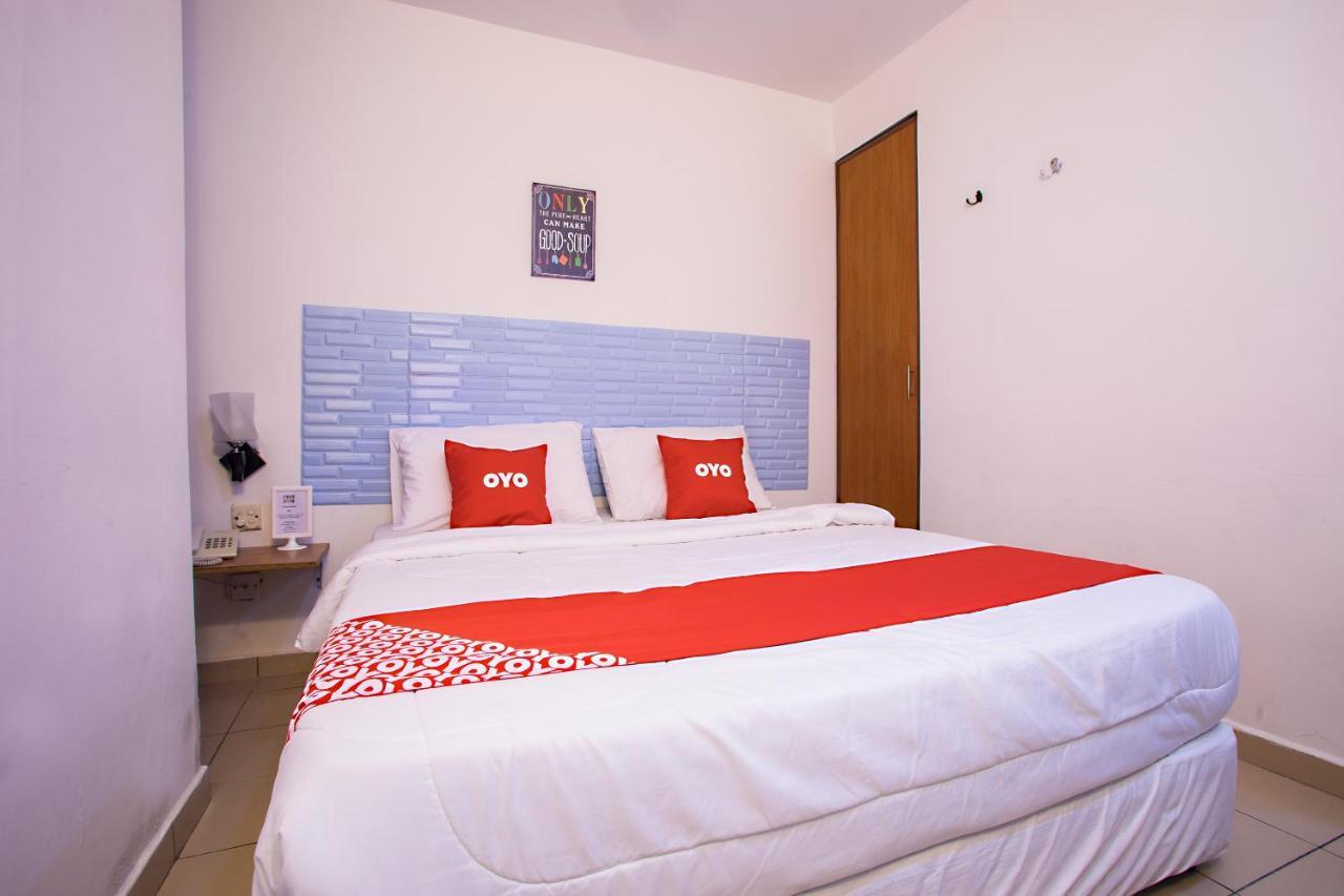 Oyo 43963 T Signature Hotel Petaling Jaya Exteriér fotografie