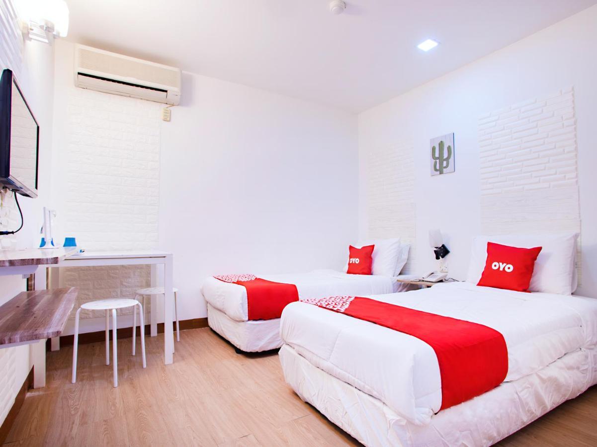 Oyo 43963 T Signature Hotel Petaling Jaya Exteriér fotografie